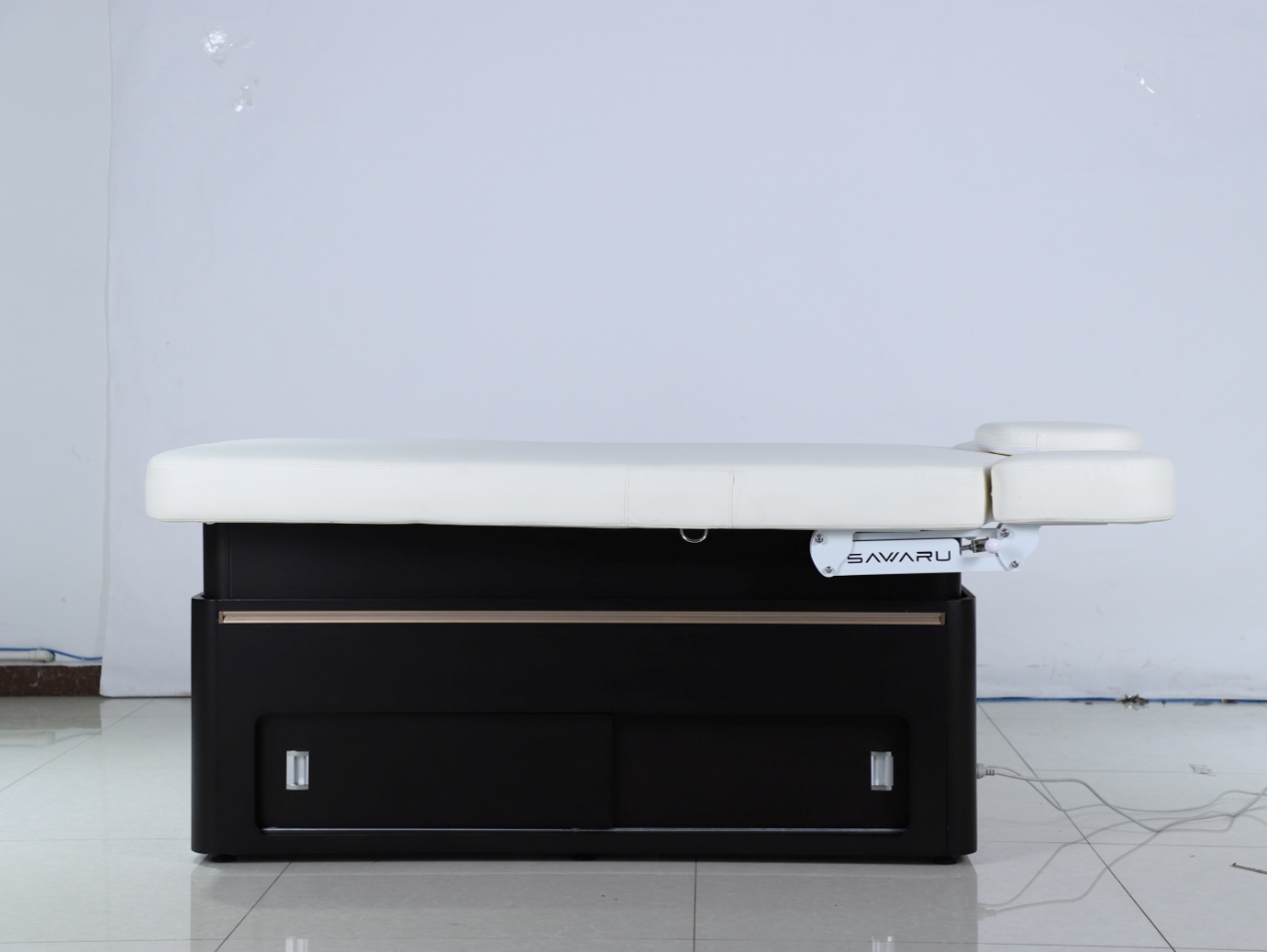 Кушетка M6504A с 3 электроприводами картинки Sawaru M6504A