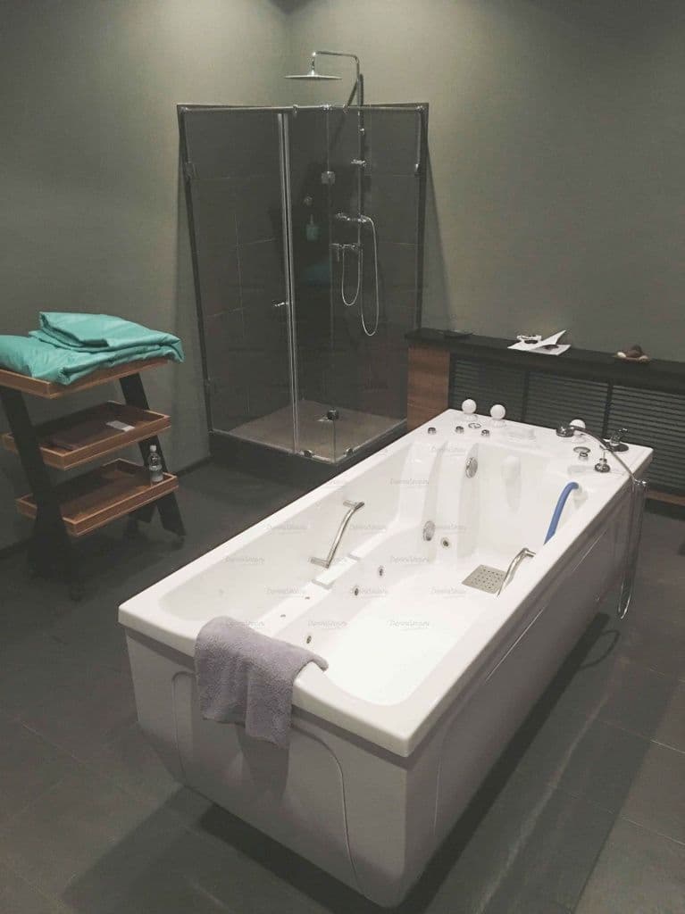 Ванна водолечебная «Ладога» для подводного душ-массажа  Physiotechnica