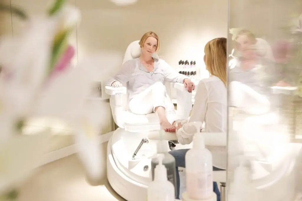 Педикюрное кресло с гидромассажной ванной PEDI SPA фото и картинка купить в Москве