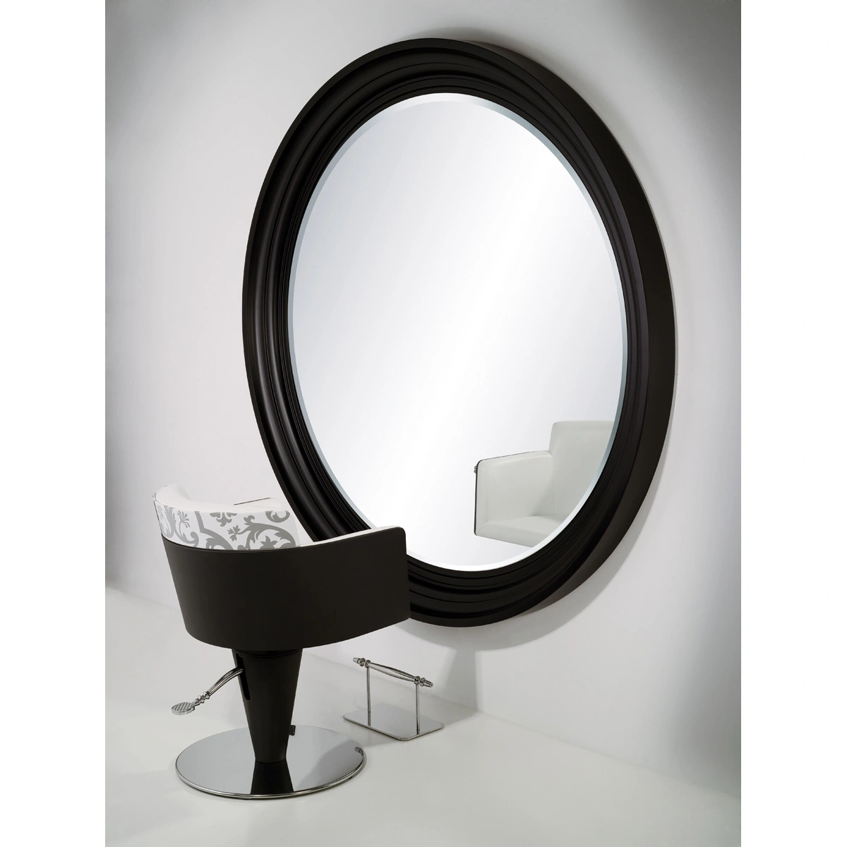 Парикмахерское кресло NABUCCO WALL GCMW035PL