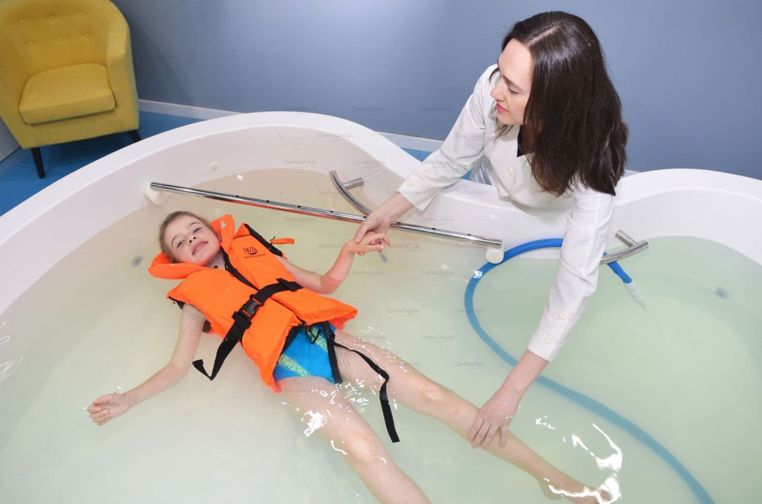 Ванна водолечебная «Хаббарда» для подводного душ-массажа  Physiotechnica