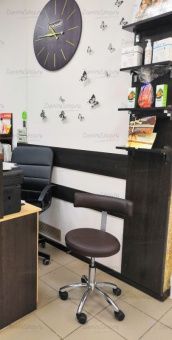 стул для мастера "хит-2" низкий, хром пятилучье купить в Denirashop.ru